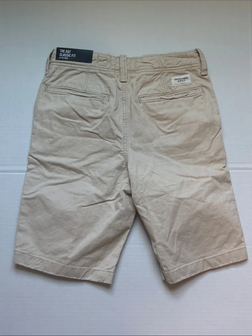 NWT Abercrombie & Fitch Classic Fit At The Knee Shorts